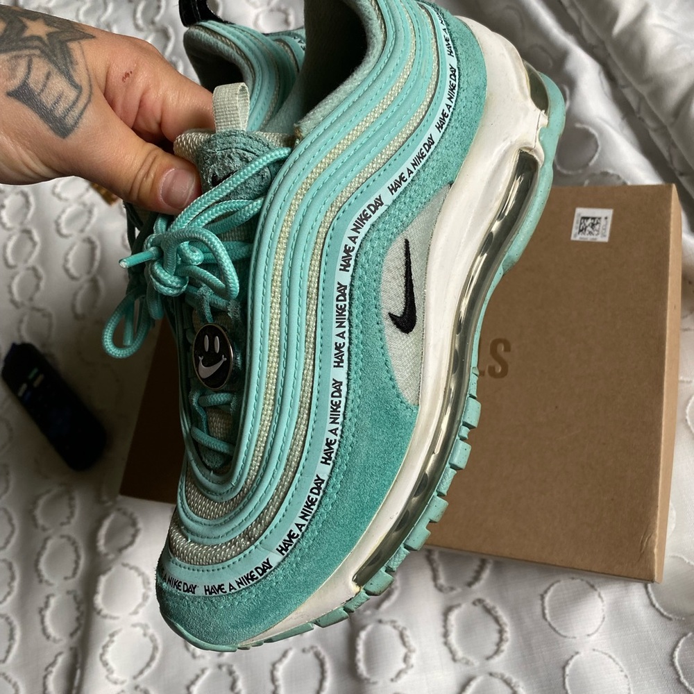 Airmax - Picture 3 of 3